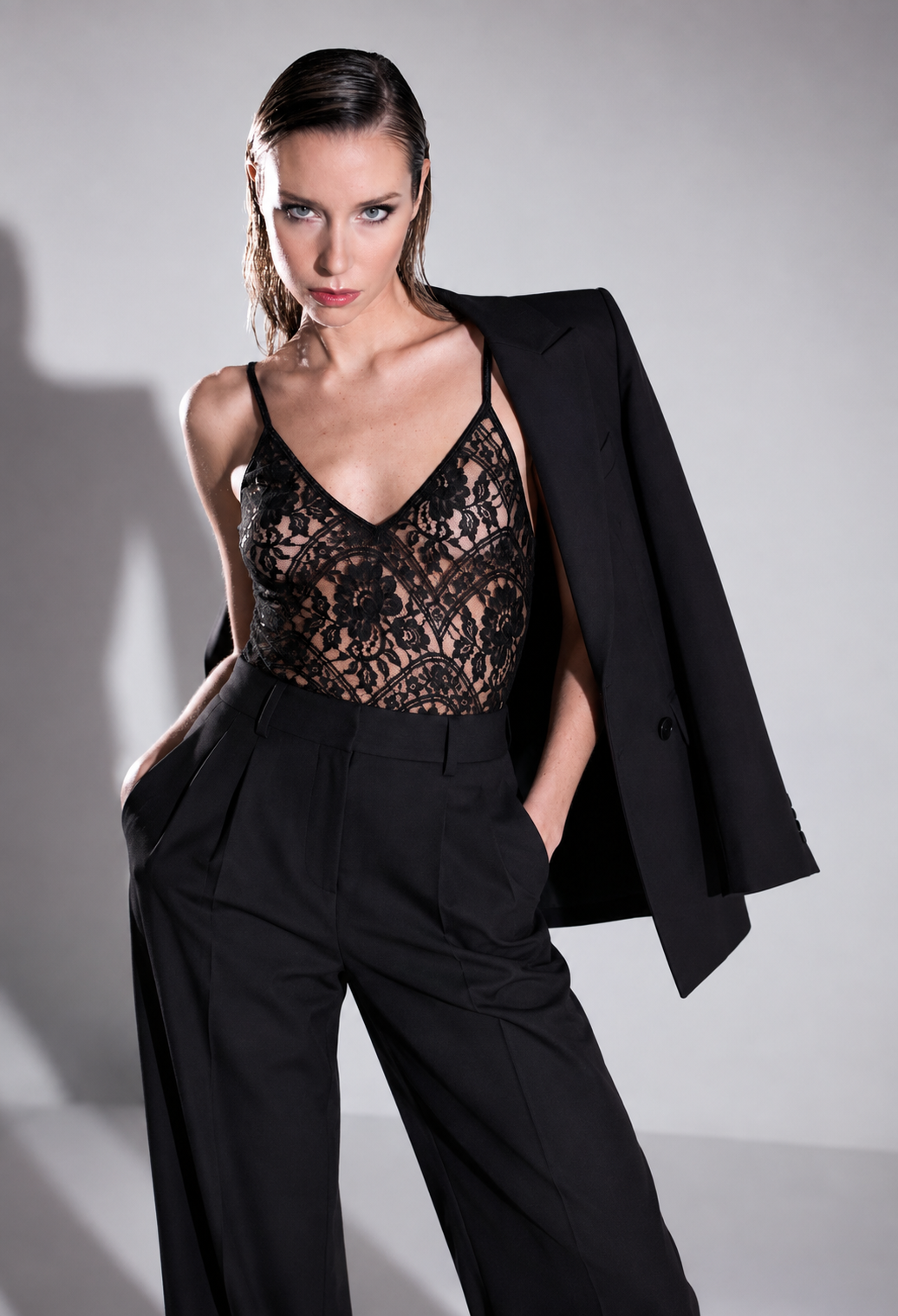 MONA - TOP IN PIZZO